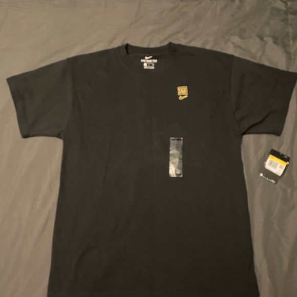 nike t shrit - Picture 6 of 6